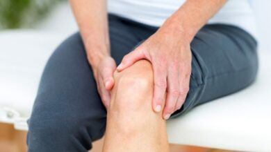 Photo of Почему болят колени: 6 вопросов врачу-ортопеду